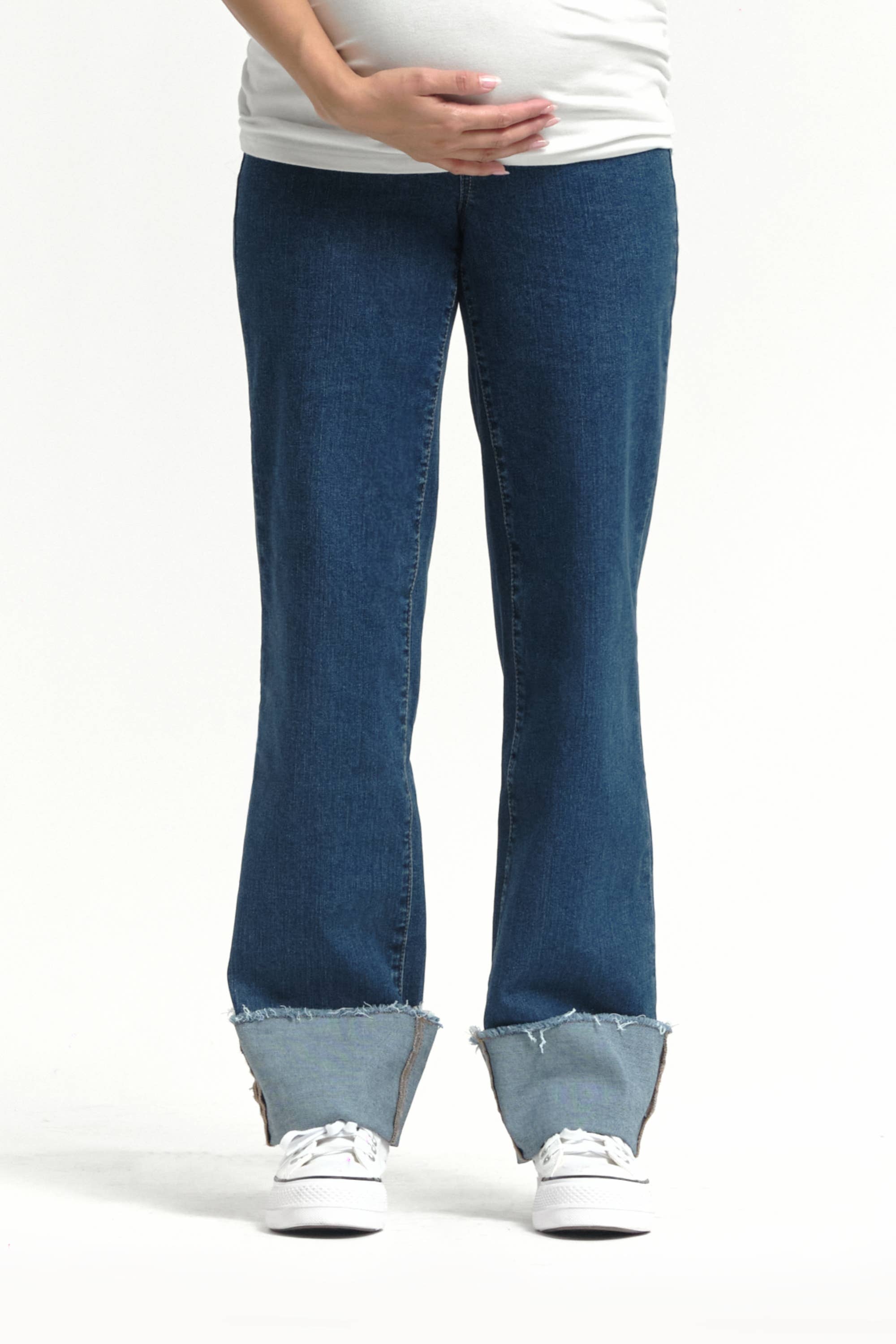 1822 DENIM Roll Cuff Straight Leg Jean in Levi