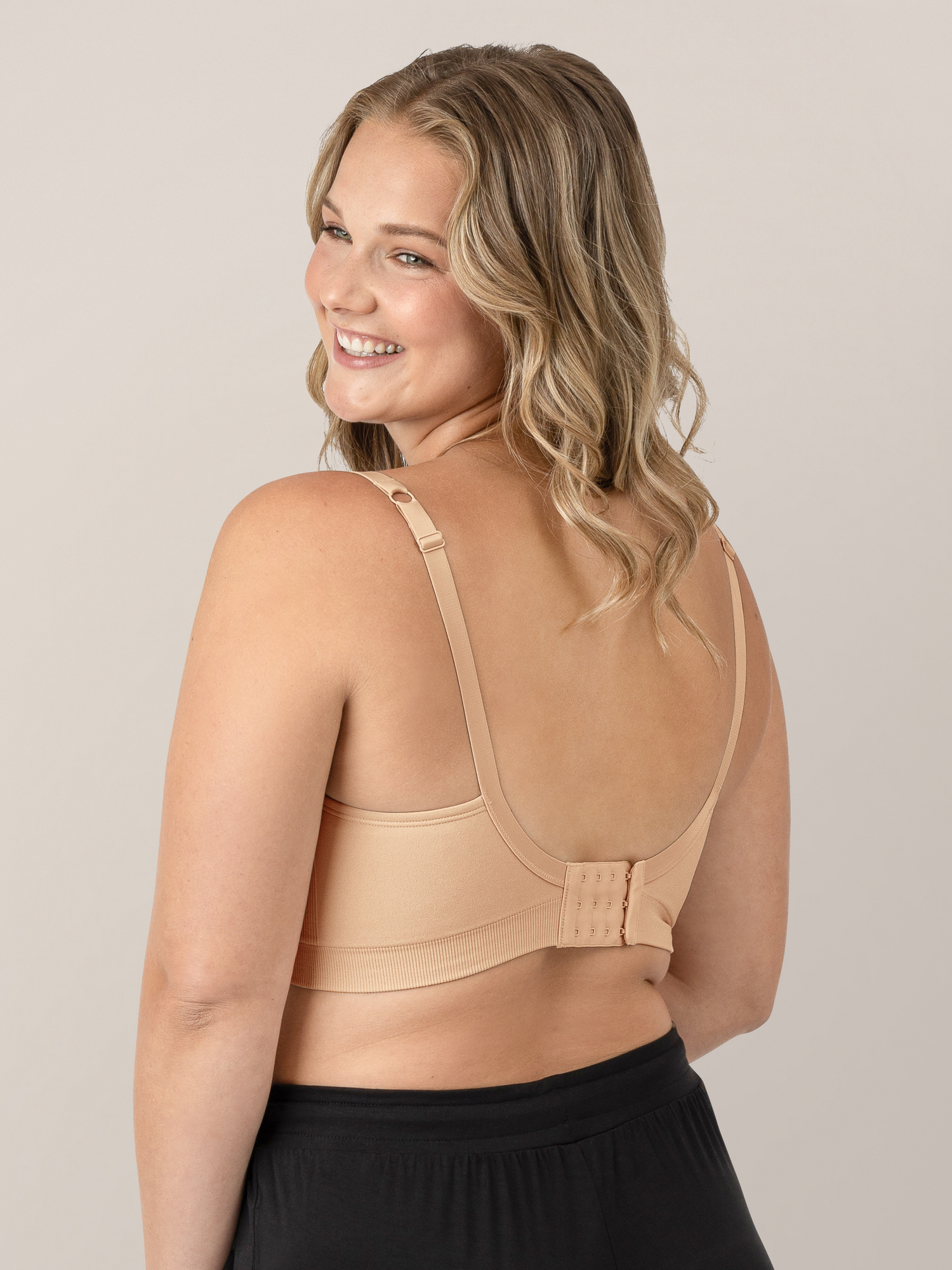 Nude Busty KINDRED FOREVER Everly Wireless Contour Bra NON-NURSING