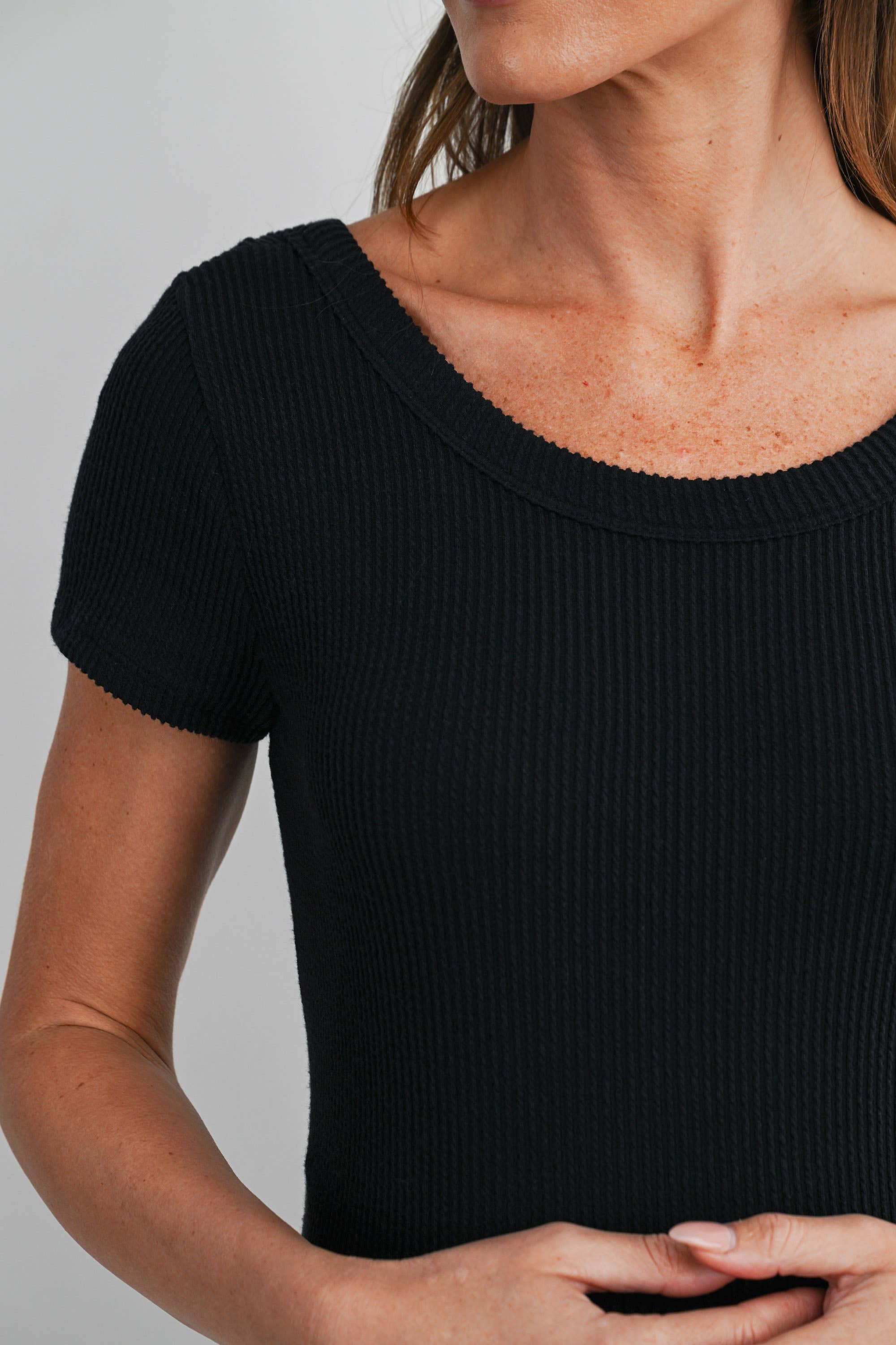 Black Ribbed Short Sleeve Maternity Midi Dress with Open Back