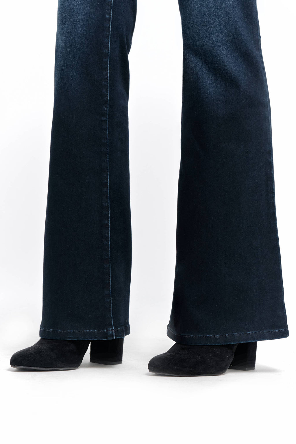 1822 DENIM 33" Better Butter Slim Boot Jean in Yanique