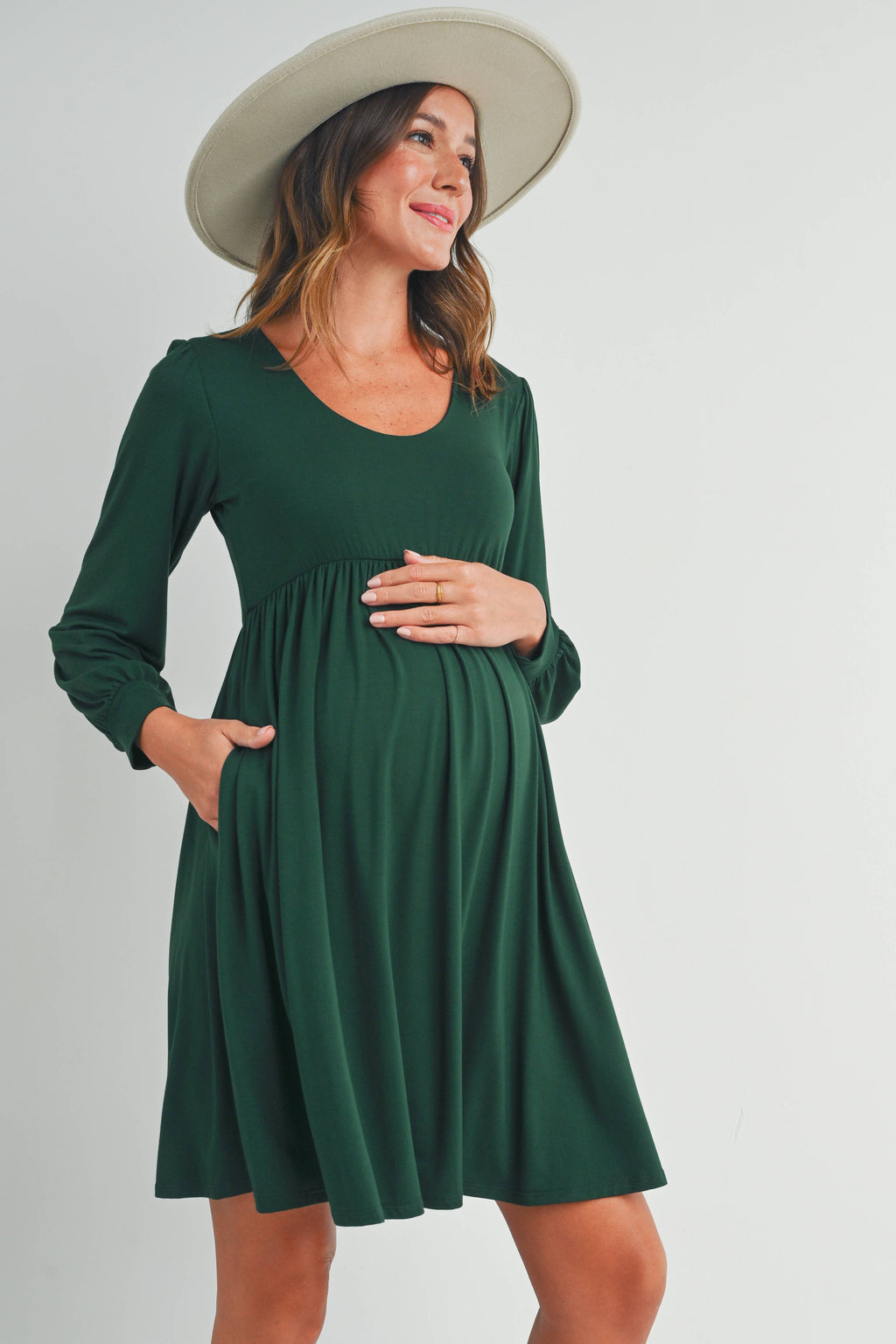 Green U-Neck Long Sleeve Maternity Knit Dress with Pockets